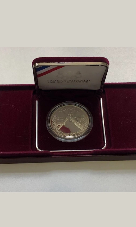 1988年美国奥运一元银币（附证、盒）