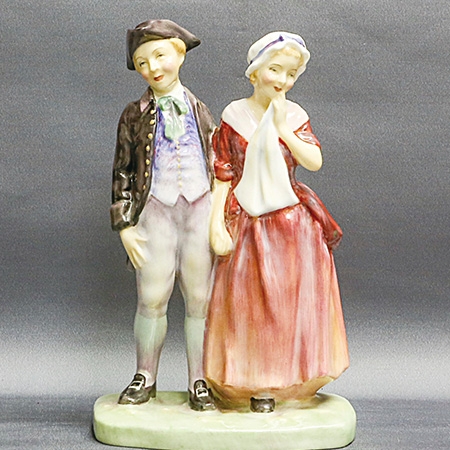 1940年代英国Royal Doulton“夫妇”瓷偶摆件 1件		