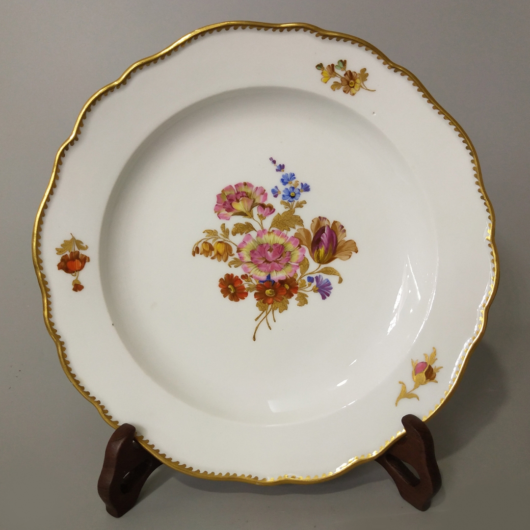 1815年~1923年德国Meissen品牌手绘花卉鎏金赏盘 1件