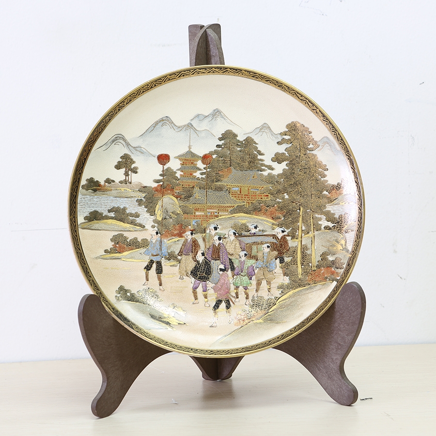日本明治时期萨摩手绘人物故事场景描金赏盘	
