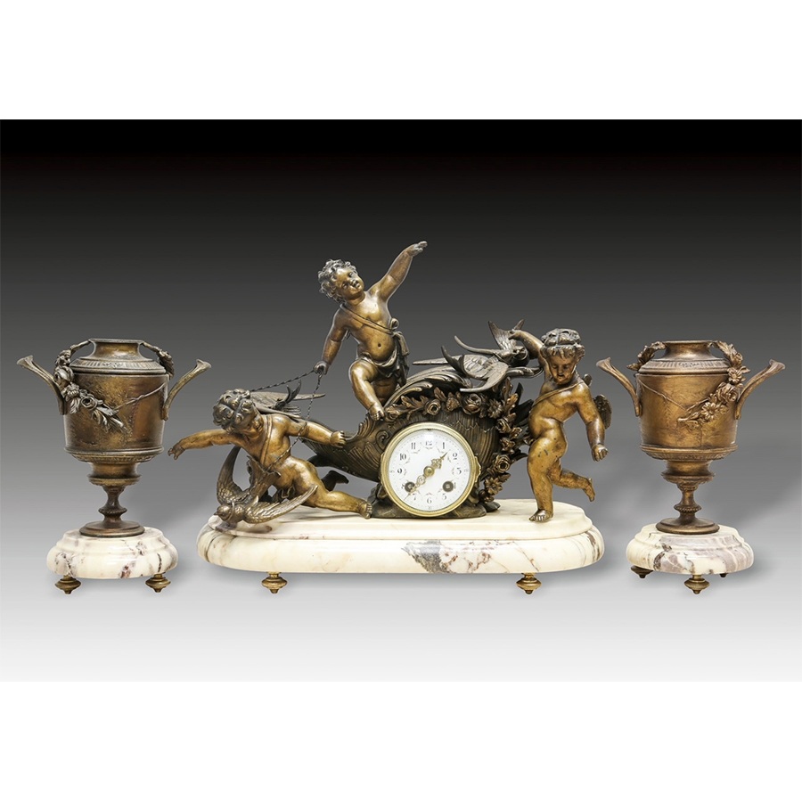欧洲铜雕天使座钟摆件配花瓶	
