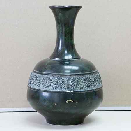 日本吉秀款铜制花瓶	
