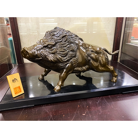 日本瑞尚堂铜制“野猪”摆件