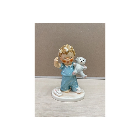 德国Goebel“抱熊的小男孩”人物瓷偶
