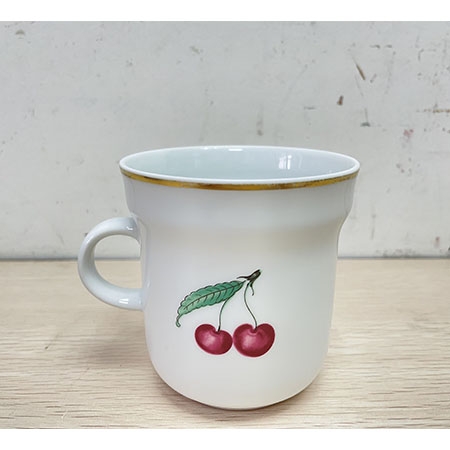 品牌手绘樱桃水杯 H:8.5cm,口径:8.5cm