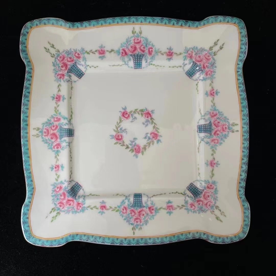 20世纪初英国MINTON花卉蓝粉方盘