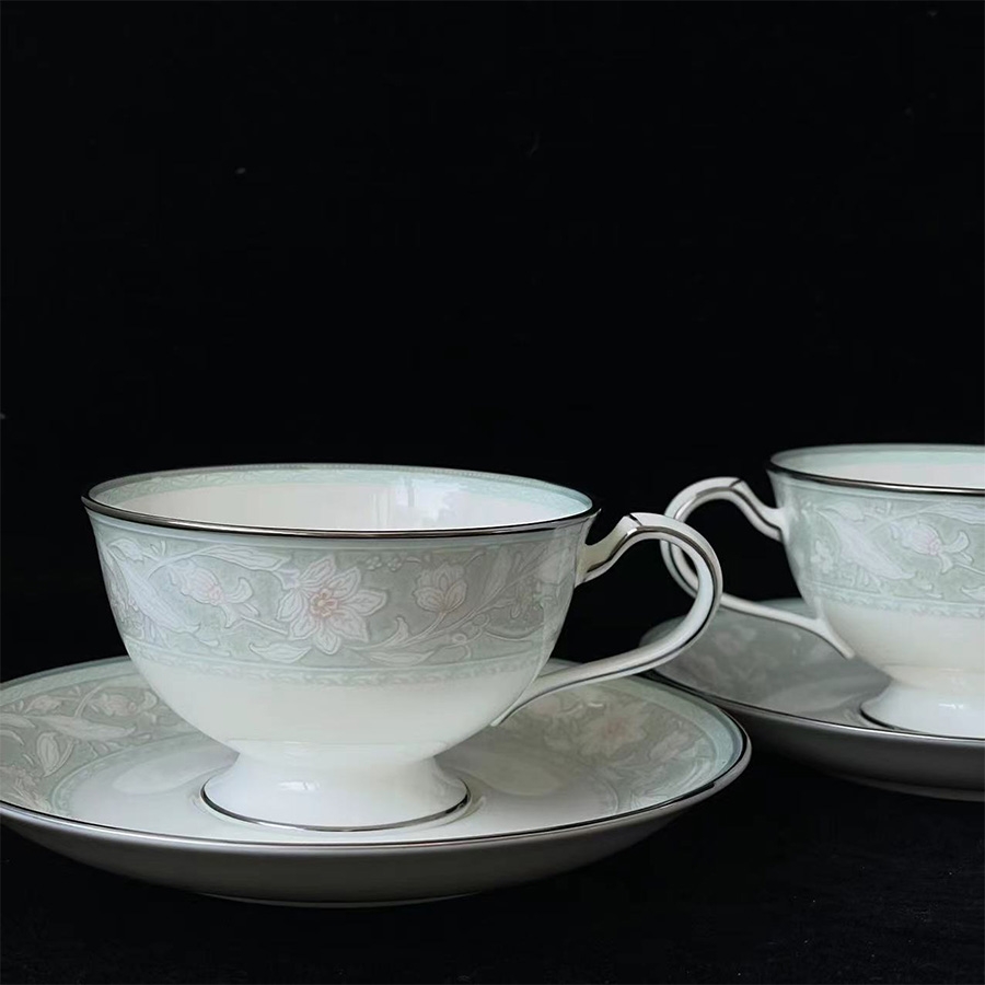 20世纪日本则武经典百合花咖啡杯碟套组