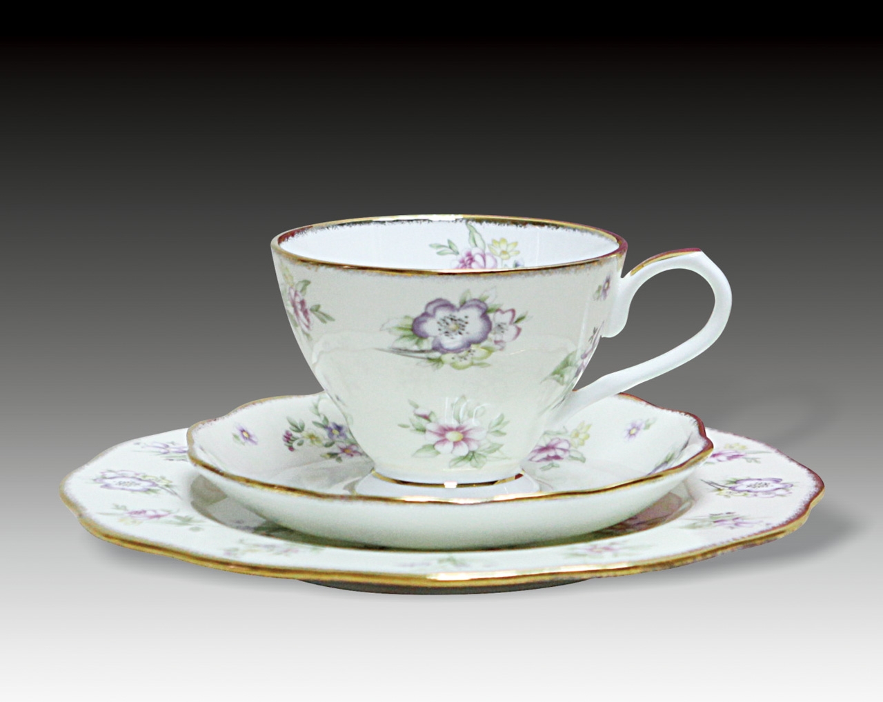 英国Royal Albert 100周年系列"春意"下午茶杯、碟、点心碟套组(全新,原装盒)