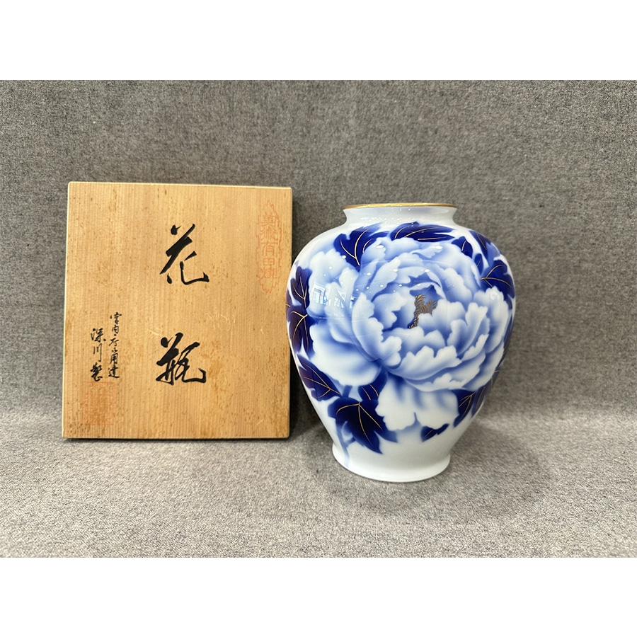 日本深川制"经典花卉"描金花瓶(17.5×20cm)